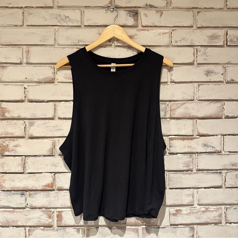 Athleta cloudlight muscle tank black size 1X